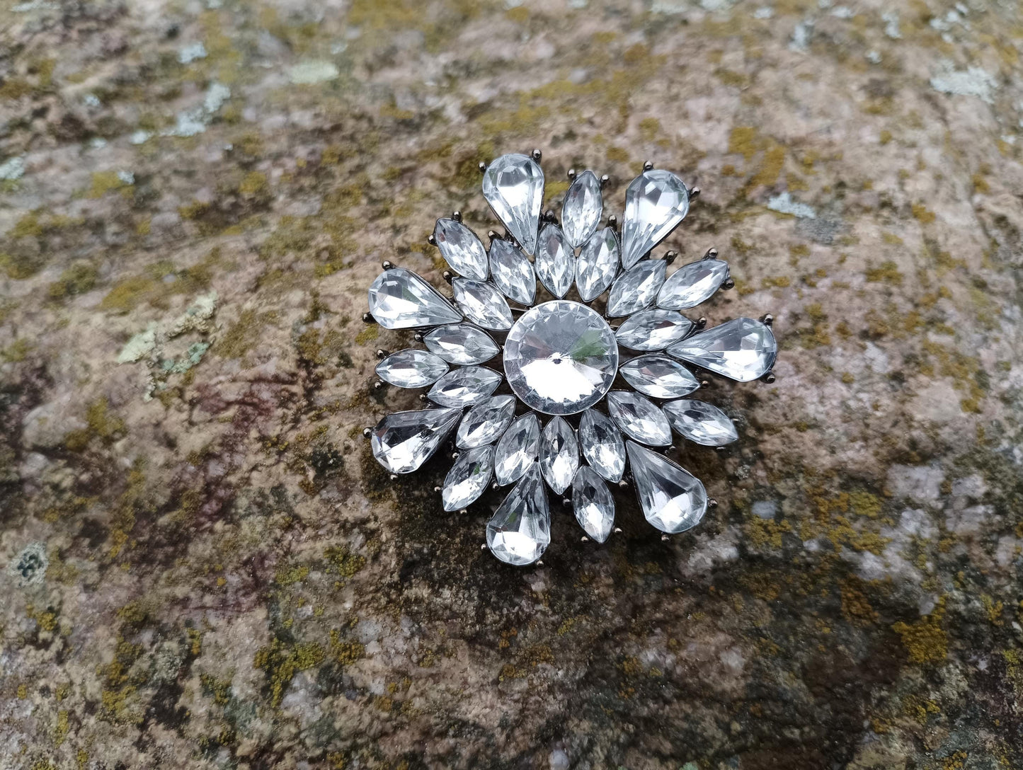 Vintage Rhinestone Silver Tone Flower Brooch