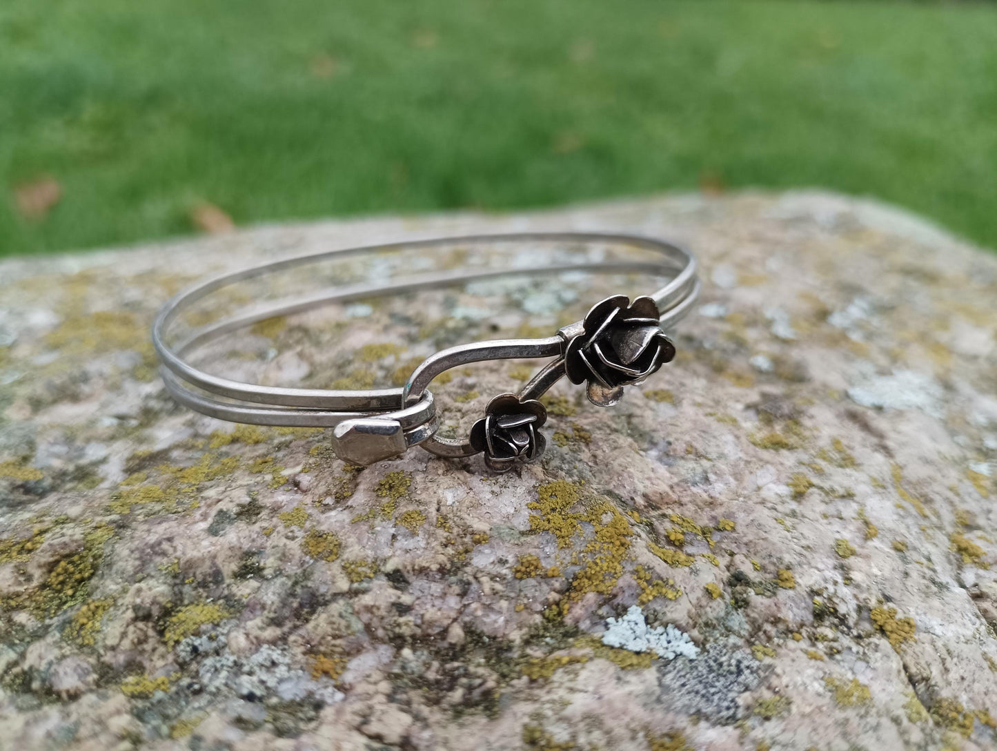 Vintage Silver Tone Floral Hook Bangle