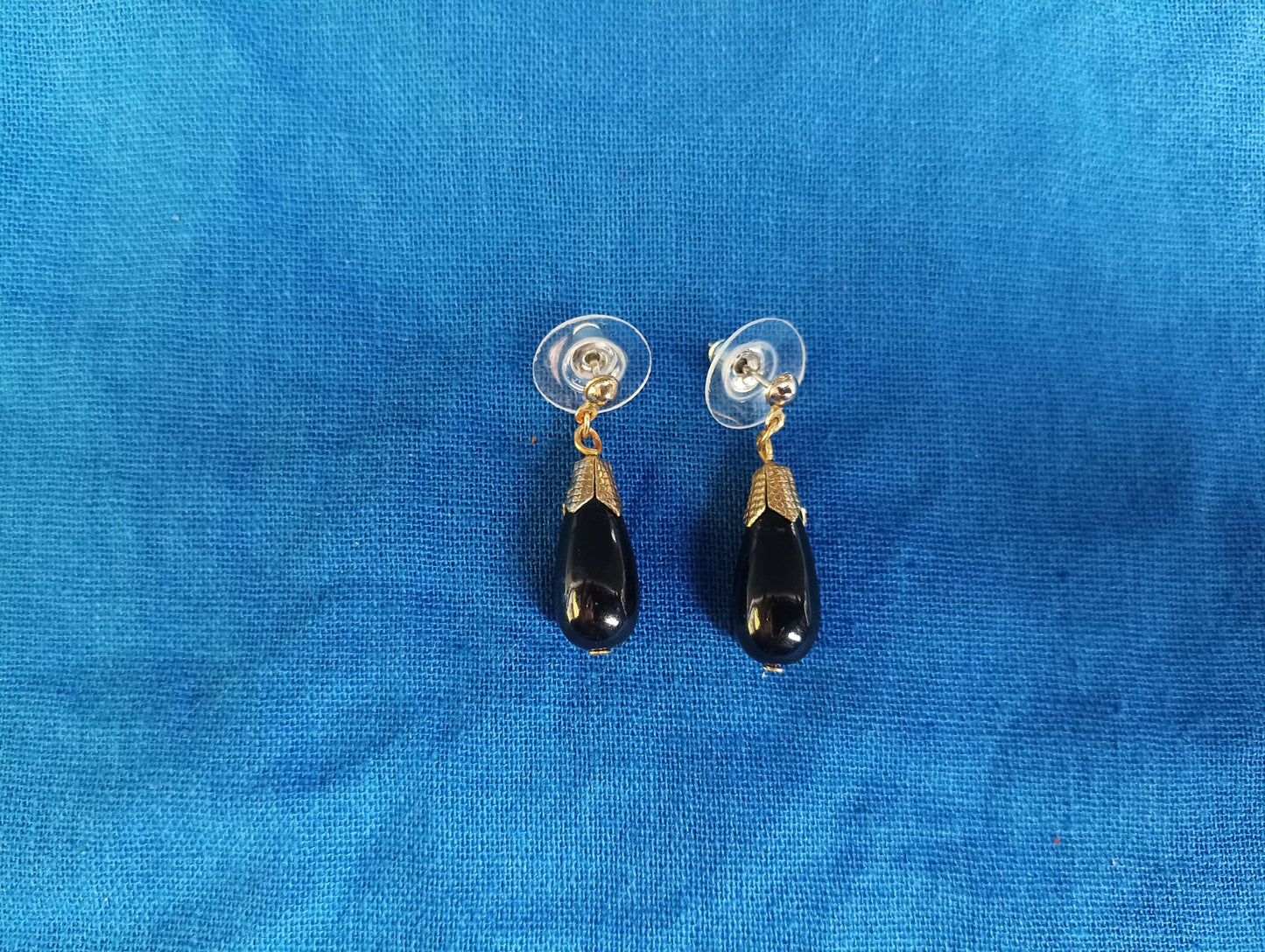 Vintage Black Glass Teardrop Stud Earrings