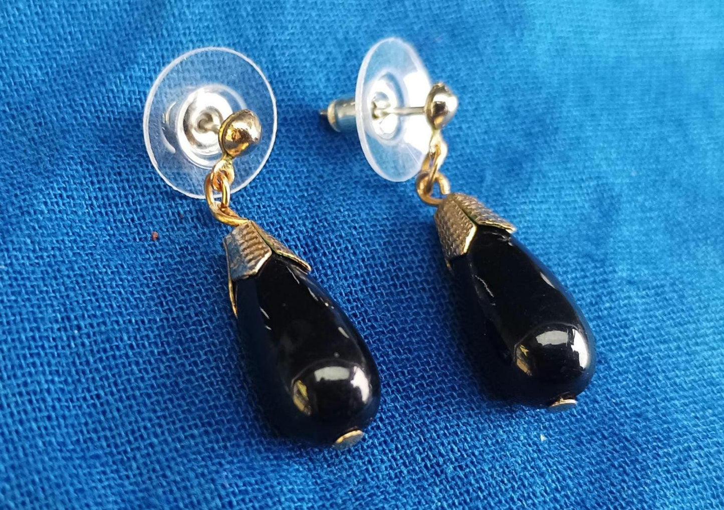 Vintage Black Glass Teardrop Stud Earrings