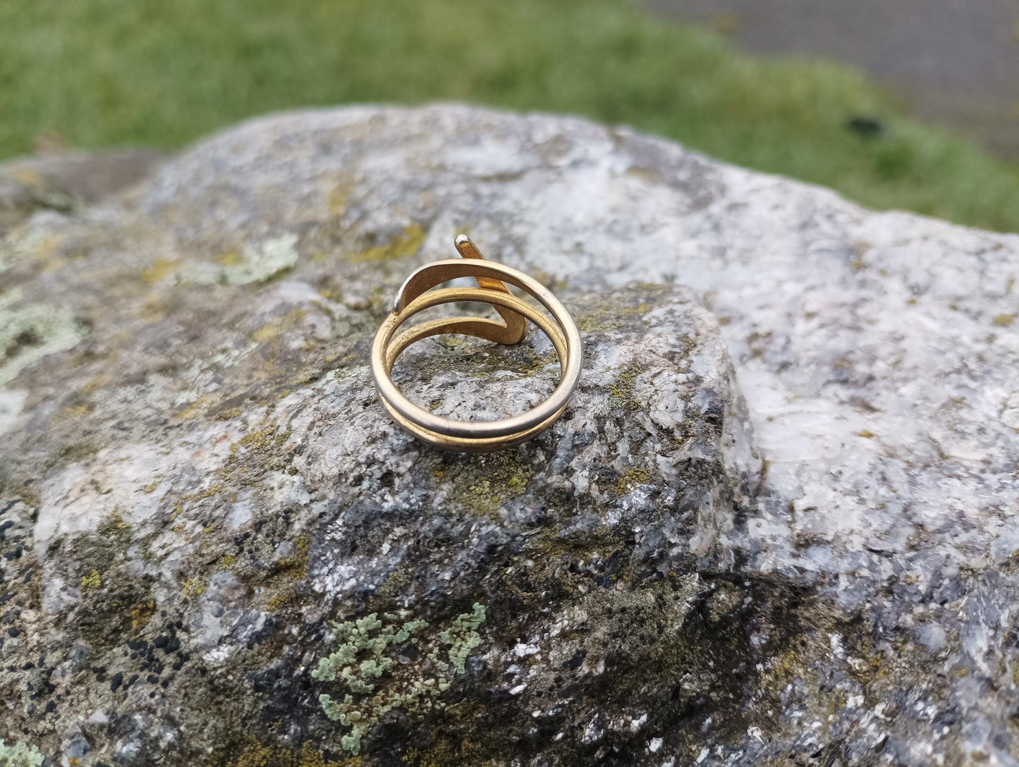 Vintage Size 7 Gold Plated Wrap Around Ring