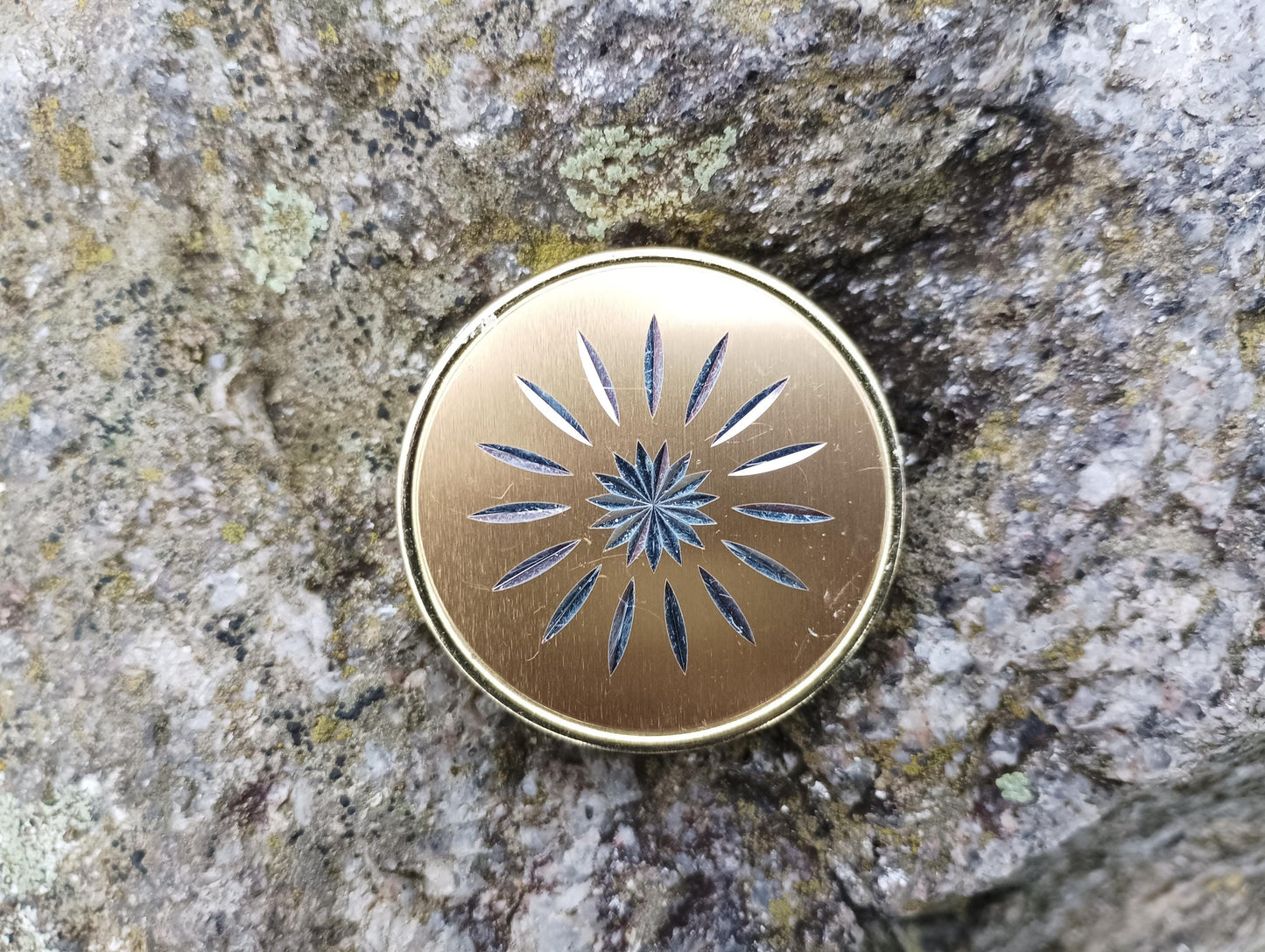 Vintage Gold Tone Portable Ashtray