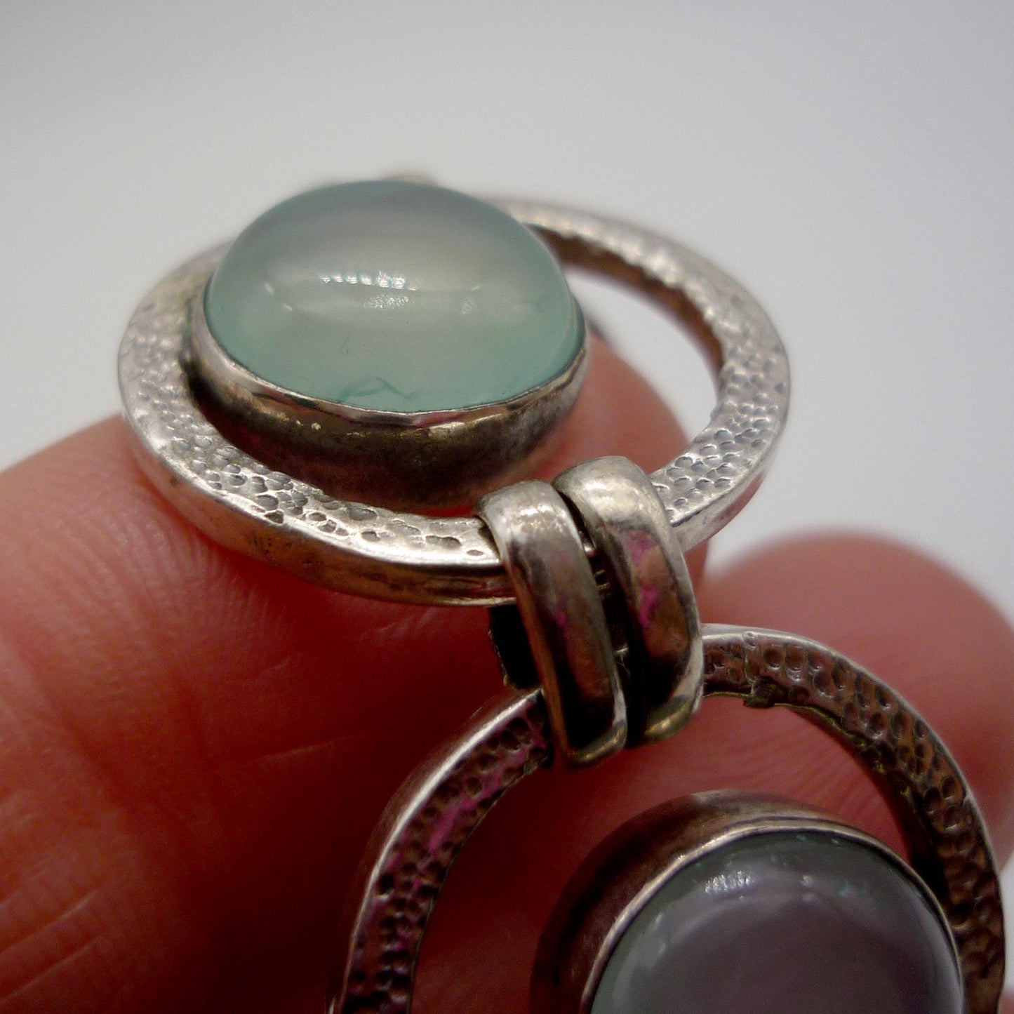 Blue Chalcedony & Amethyst Chain Link Silver Bracelet with Bezel Set Gemstone