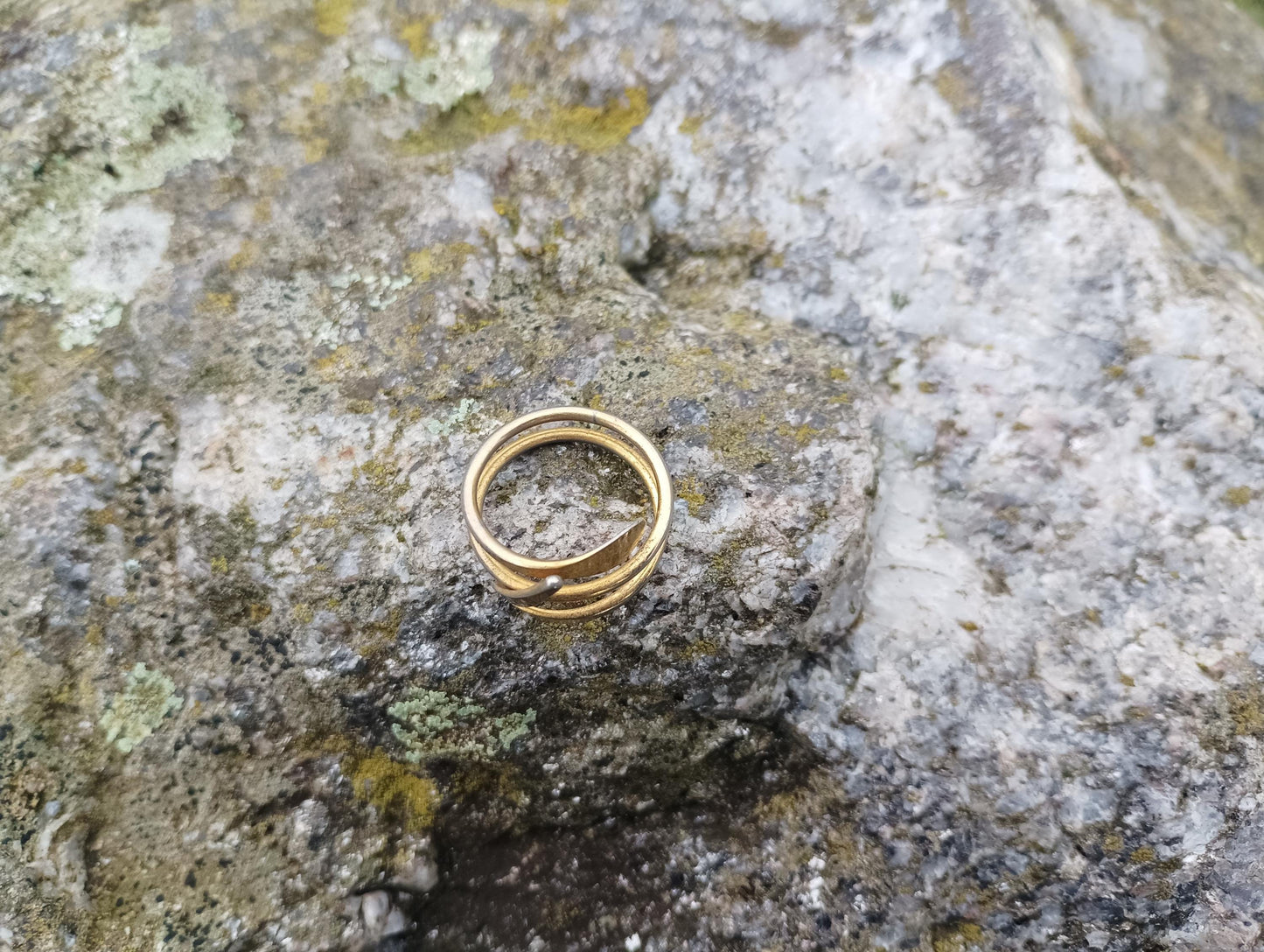 Vintage Size 7 Gold Plated Wrap Around Ring