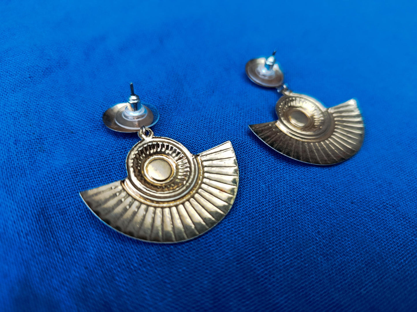 Vintage Art Deco Style Green Enamel and Gold Plated Fan Earrings