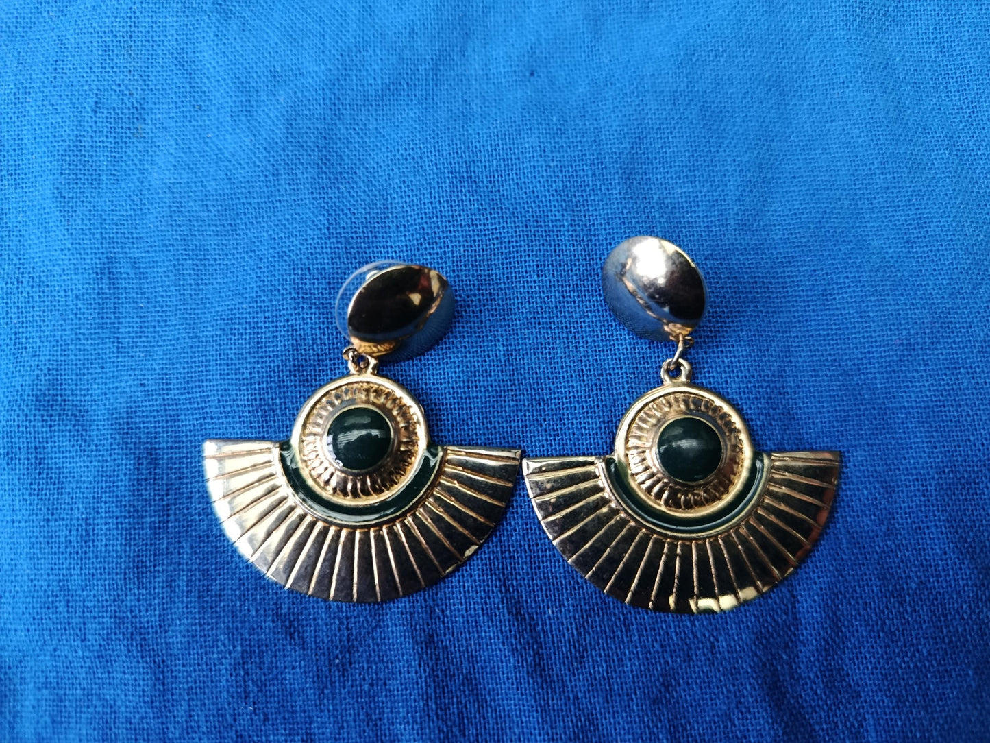 Vintage Art Deco Style Green Enamel and Gold Plated Fan Earrings