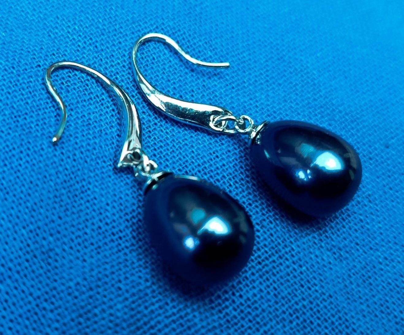Vintage Black Freshwater Pearl and Silver Dangle Earrings